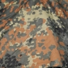 camouflage flecktarn BW, gros plan tissu, taches vert olive, brun et noir