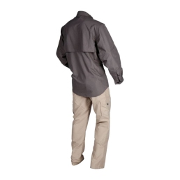 pantalon baroud trex coyote porté, vue de dos, poches arrière à rabat velcro