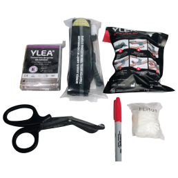 Elements composant le kit ifak, ciseau gant garrot pansement couverture et marqueur