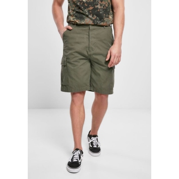 short treillis homme Brandit BDU ripstop vert olive, porté vue de face, coupe au genou et poches cargo latérales