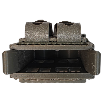 porte-chargeur FLEX-RS multi-calibre vert de face avec chargeur , vue de dessus, texture chevron, conception monobloc.