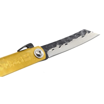 Couteau Higonokami JKR0894 format compact, un manche en laiton et une mécanique simple