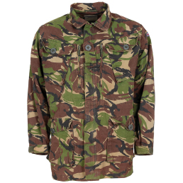 Veste militaire DPM britannique occasion   4 poches à rabat boutonné + 1 poche de bras.