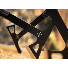 Usage : axe throwing (lancer de hache) sur cible, loisir / entraînement