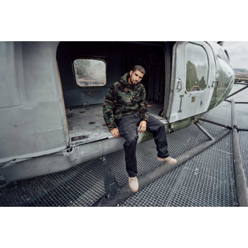 Modèle : US Ranger Pants
Coloris : noir
Composition : 80 % polyester / 20 % coton