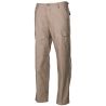pantalon militaire bdu parks beige, vue de face trois-quarts, poches cargo visibles