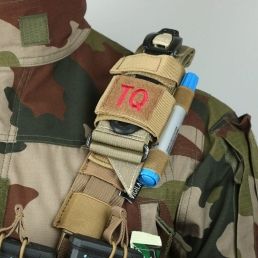 Porte-garrot Tourniquet Universel Coyote epaule pas cher