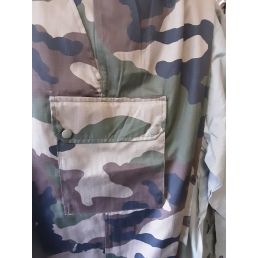 pantalon f2 camouflage ce, détail poche cargo à rabat, boutons pression et soufflet