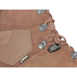 rangers HAIX Nepal Pro, œillets à crochets et étiquette Gore-Tex, détail cuir