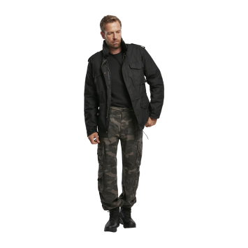 pantalon cargo brandit pure vintage dark camo, modèle porté, vue de face, poches cargo et coupe treillis