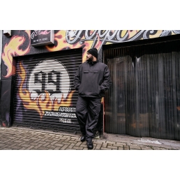 pantalon us rangers brandit noir, vue portée en extérieur, coupe large streetwear