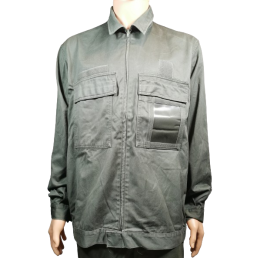 veste militaire spécialiste armée de l’air française, vue de face, poches poitrine et porte-carte