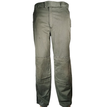 pantalon militaire spécialiste armée de l’air française vert olive, vue de face, genoux préformés, passants larges