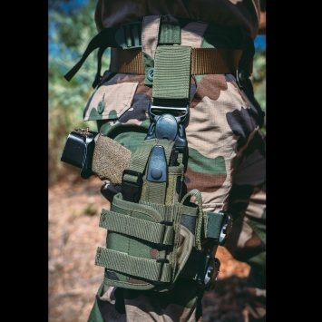 Acheter Holster de cuisse TACTICAL camo CE