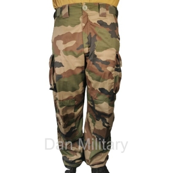 pantalon de combat t4s2 camouflage cce, vue de face, poches cargo et coupe félin