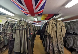 L'Évolution des Surplus Militaires : Histoire jusqu'à nos jours